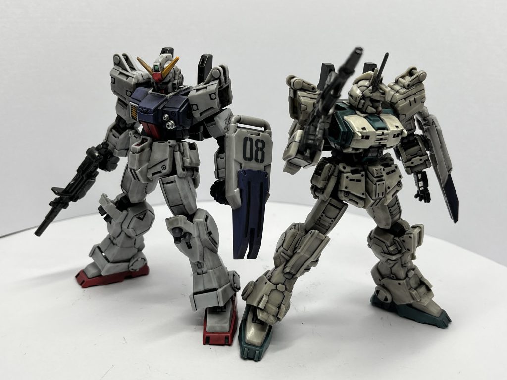 以上、ガンダムEz8でした。今回も楽しく作成できました。ほんとに元のパーツが細かいのであまり手を加えなくてもカッコよく仕上がりますね✨グフカスタムは昔購入したロボ魂のがあるのでバトル写真撮影するならそちらに任せよう(´ω`)←節約マンサンダース『次は俺の出番ですよね、隊長⁈シロー『た、多分?