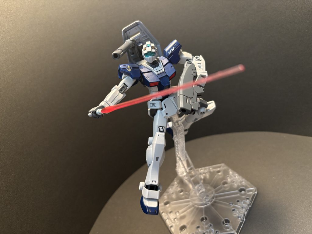 機体各所にハードポイントがあるため最初のうちは追加装備をドカ盛りで載せようと思いましたが、プロポーションがスタイリッシュなので今回はそのままで行く事にしました。