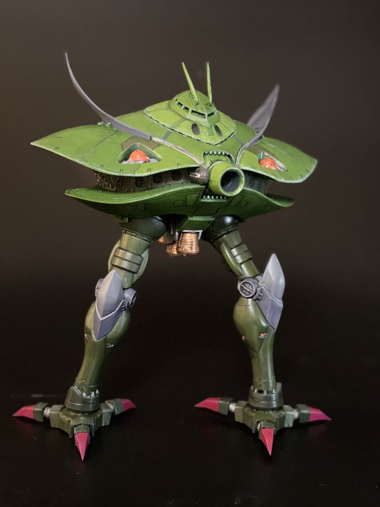 ファレホ筆塗りです。3色のオリーブで塗り分けました。