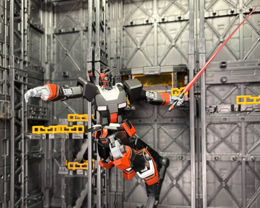 可動はリバイブ版ガンダムとほぼ同じなのでよく動きます。色んなハンドパーツがあるのでポーズを取らせるのが楽しいです。