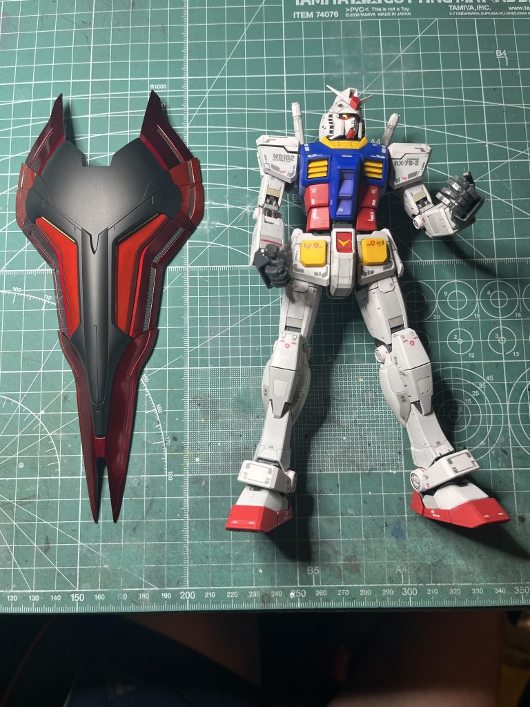 シールドとほぼ同サイズです。