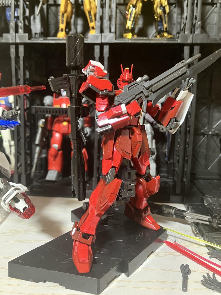 バズーカはストライクガンダムのものを短く加工