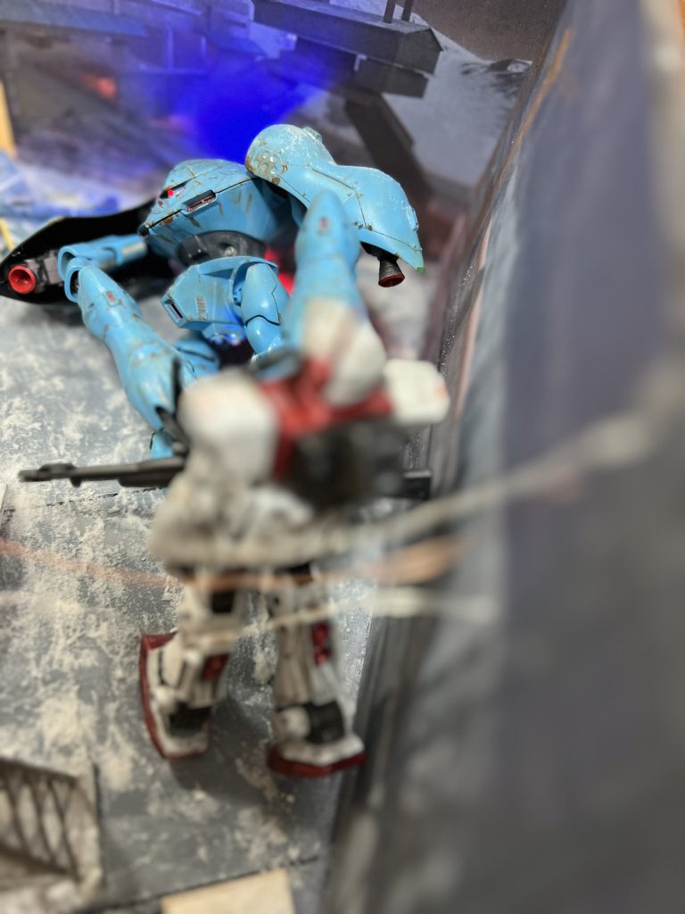 サイクロプス隊の容赦なさを切り取ったジオラマです。