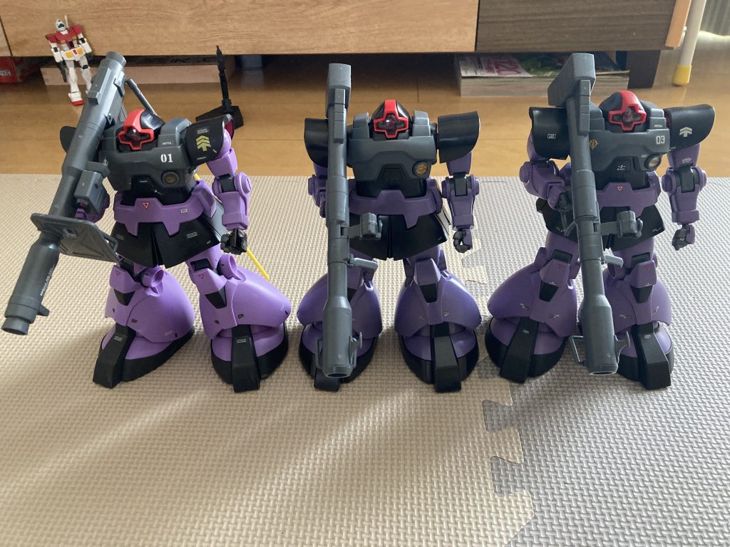 左から旧MG ドムツヤ消し塗装　発売初期物発掘品新MG リックドム作成中新MG ドム運良く　旧ドムをゲット再編成し直しますリックドム代役ありがとう😊