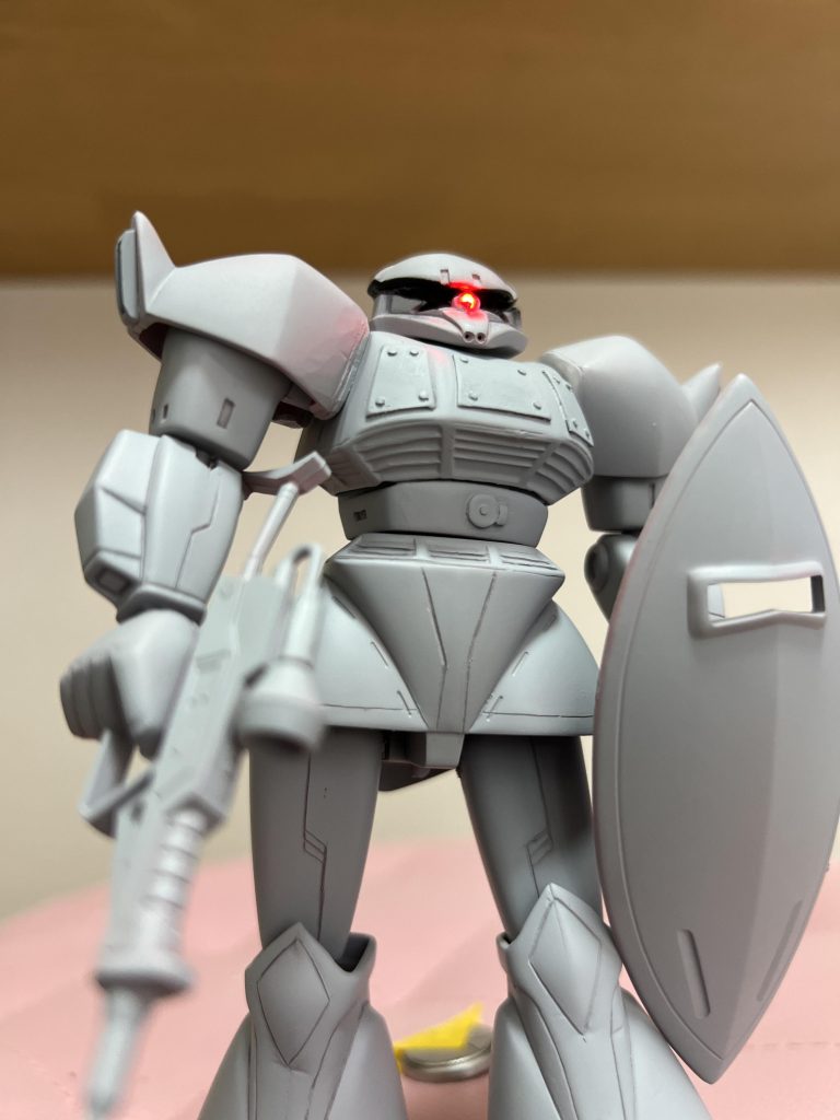 スジ彫りはモールドの掘り直しメインで控えめに。ようやくBNCタガネデビューになります。最初から買っておくMUSTアイテムですね。