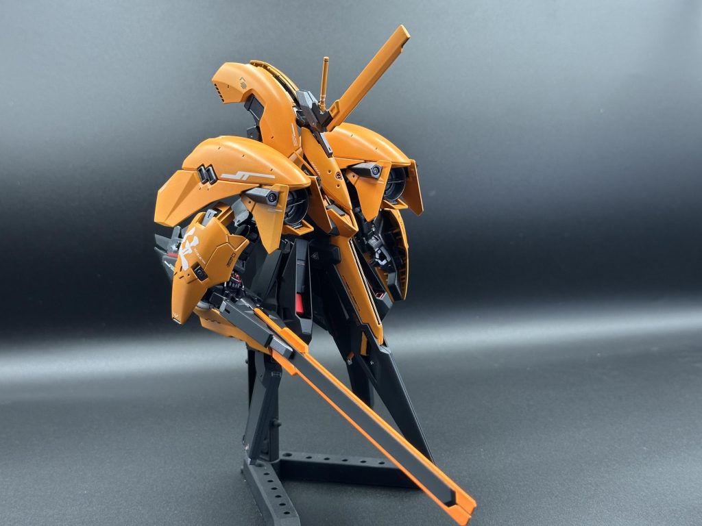 ブレード部分は蛍光オレンジで仕上げてます