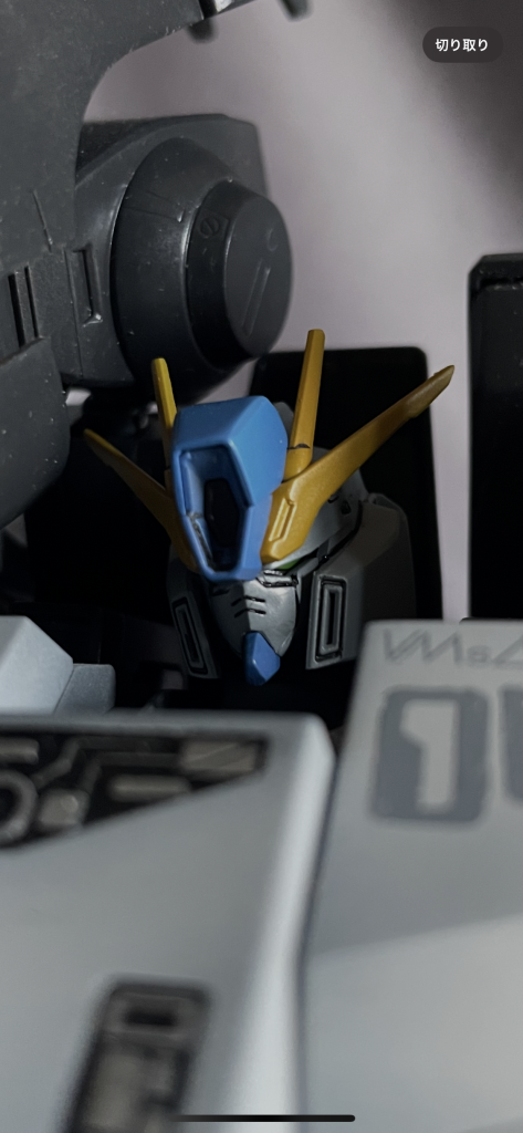 頭だけ新規のEX-Sと同じような発想になりますね(笑)不採用になりましたが、ガンダムフェイス史上、トップクラスの目つきの悪さで、とっても凛々しいお顔立ち!