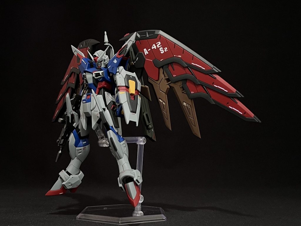 改造点・腹部 腿 2m延長・胴体 肩部 イモータルジャスティス移植・脚部 ライジングフリーダム移植・膝 イモータルジャスティスのブーメラン追加・バックパック RGエピオンの翼を移植・全体シャープ化、ディテールUP追加 以上