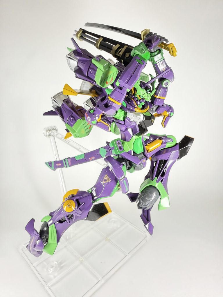 鞘と刀はレッドフレームからの流用です。マゴロク的な刀を作ろうかと思いましたがやる気が出ず、そのままシンプルな刀を持たせてしまいました(☝︎ ՞ਊ ՞)☝︎