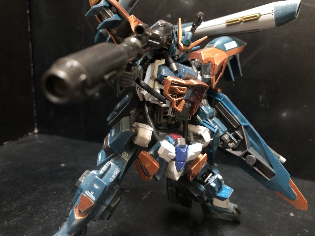 ビームバズーカ撃つ！取り回し悪い！