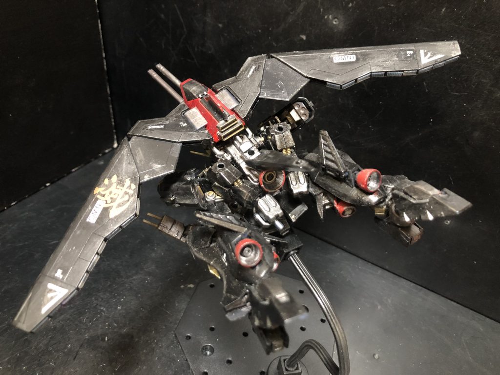 後ろから。ちょっと可変に無理矢理感がありますね。