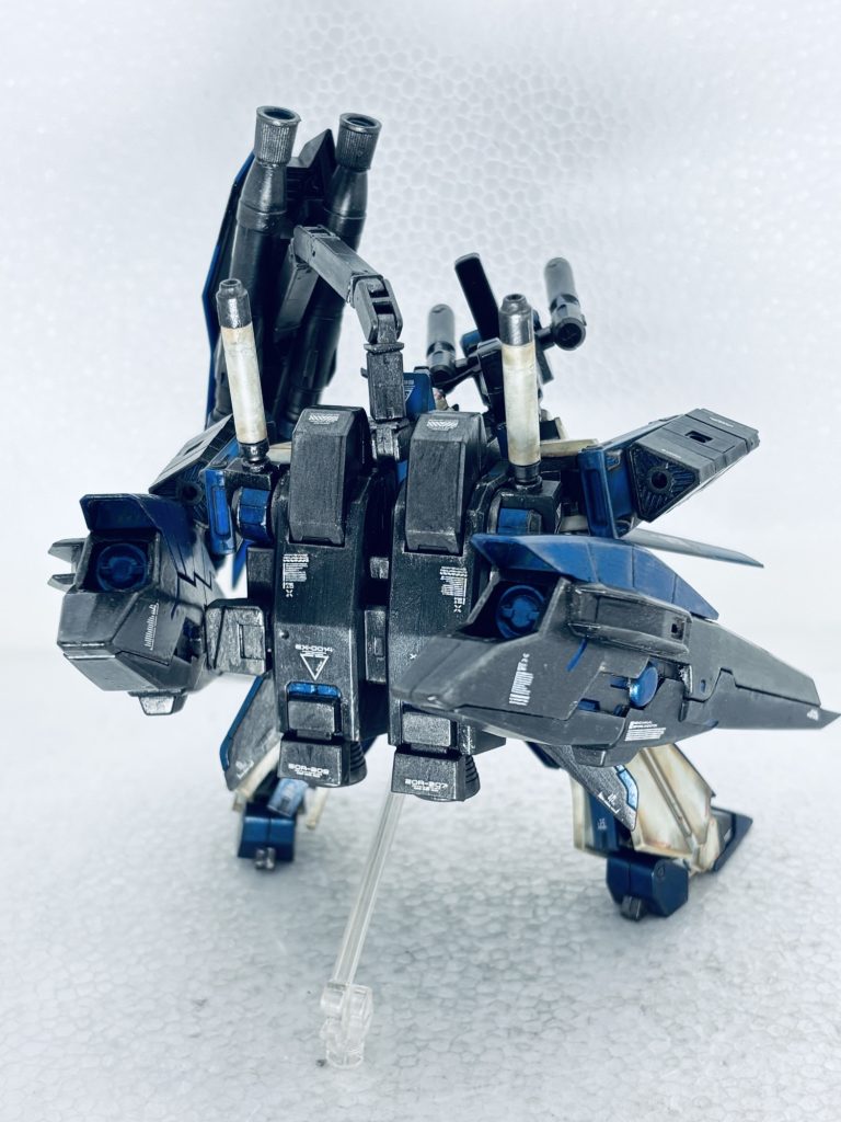 シールド&Iフィールドを駆使して攻撃。