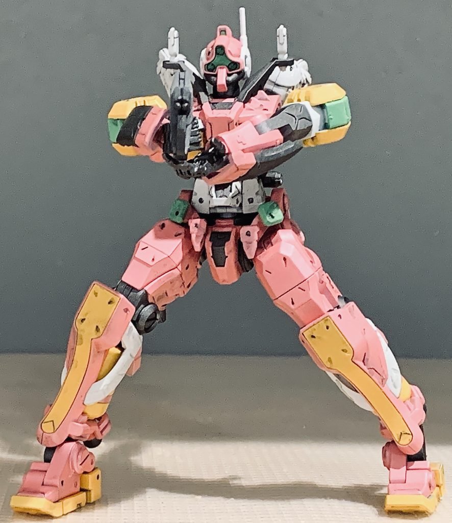 ピンク部はガイアノーツのマリピンク。黄色部はガイアノーツのエヴァイエロー。緑部はガイアノーツのエヴァグリーン。白はニュートラルグレーⅠ。黒部はガンメタ。