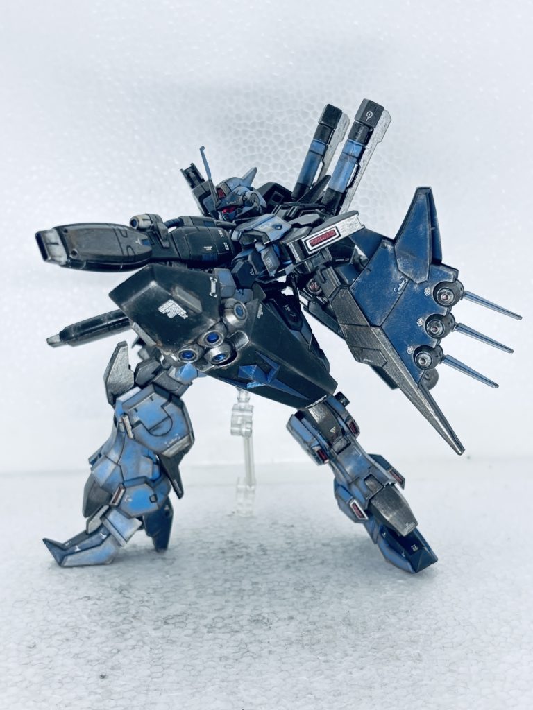 ハイパーナックルバスター構え。