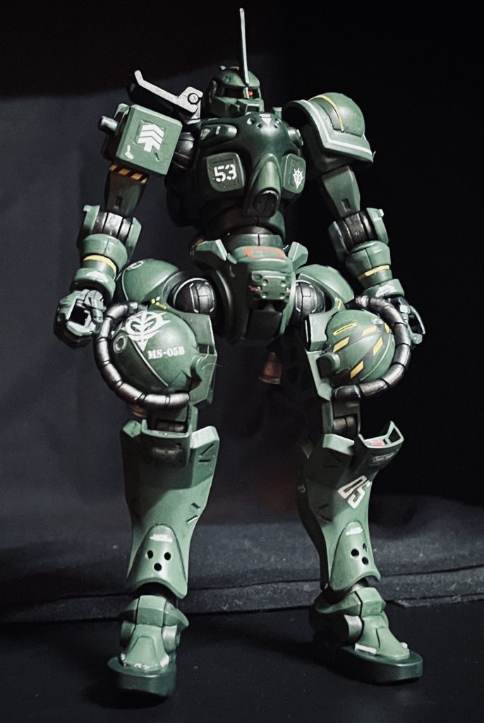 脚部のタンクにはガードはまだ無くパイプが剥き出しだった