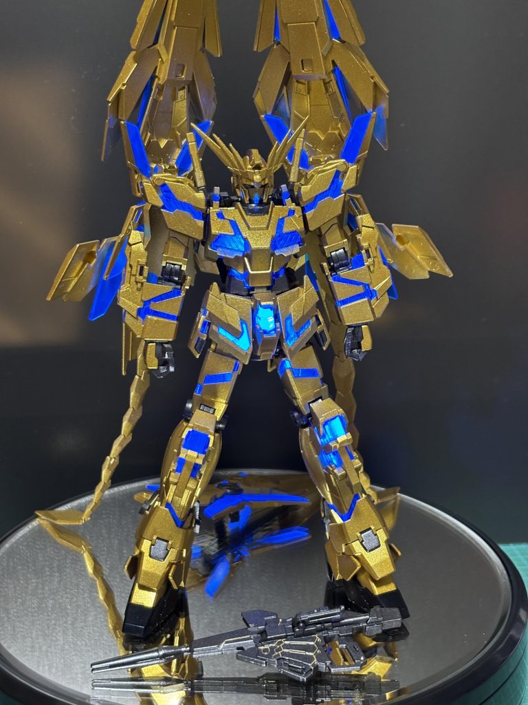 とにかくギラつかせるをモットーに作りました🤣MGフェネクスもいつか作ってみたいなー🫠