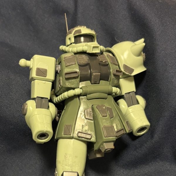 急にザクを作りたくなってしまいました。シャドウファントムの続きとは関係のないザクです。