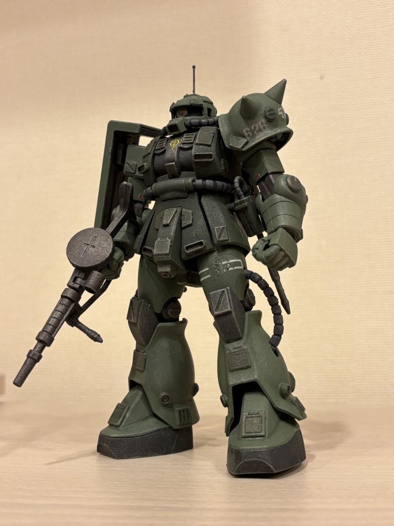 左太もものデカールが削れました(gundam-kao9)