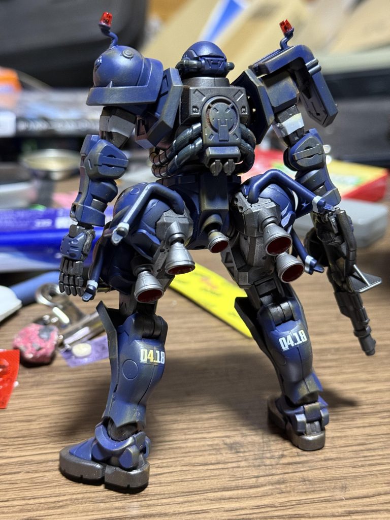 バーニアはクロームシルバーで塗装しましたが配合間違えて艶消しになってしまいました。