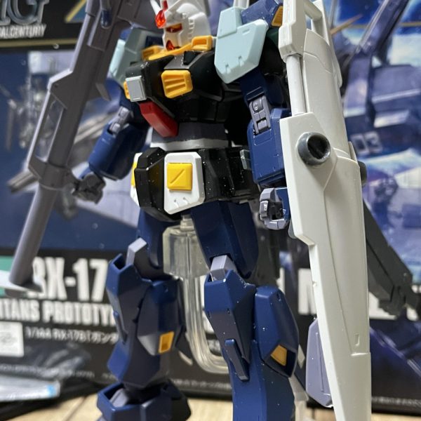 頭部アンテナのシャープ化シールドに丸パーツ追加シールドのスライド状態も表現可能腰の2mm延長フロントとリアの腰パーツに基本ディテール追加脚部のブースターカバー変更とりあえずプロペラントタンク設置  （3枚目）