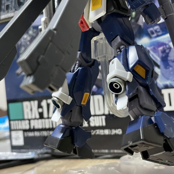 頭部アンテナのシャープ化シールドに丸パーツ追加シールドのスライド状態も表現可能腰の2mm延長フロントとリアの腰パーツに基本ディテール追加脚部のブースターカバー変更とりあえずプロペラントタンク設置  （2枚目）