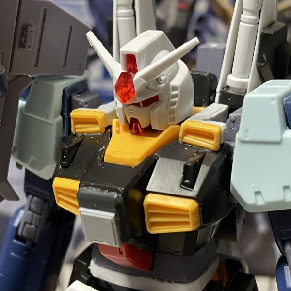 頭部アンテナのシャープ化シールドに丸パーツ追加シールドのスライド状態も表現可能腰の2mm延長フロントとリアの腰パーツに基本ディテール追加脚部のブースターカバー変更とりあえずプロペラントタンク設置  （1枚目）