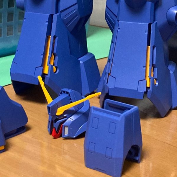 パープルの塗料を大量に使うので傘増しにブルーをたくさん入れたら青紫になってしまったw（1枚目）