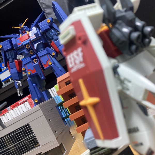 コロニーの中で…正気かコイツは…