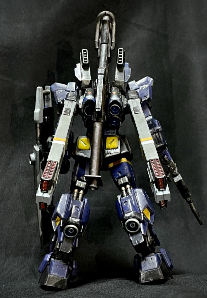 プロペラントタンクの角を探すのに一苦労しました。 丸は持っていたのですが、GP04ガーベラがどちらかというと角だったので、なんか違う気がして角にしました。