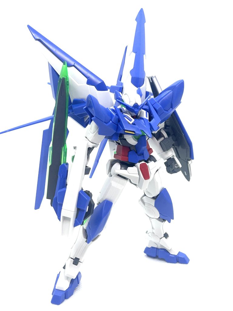 アンテナはシャープ化した方がいいですね。まんまだと顔全体が丸っこくみえるので。ダークマターもいずれ手に入ったら創りたいですね。