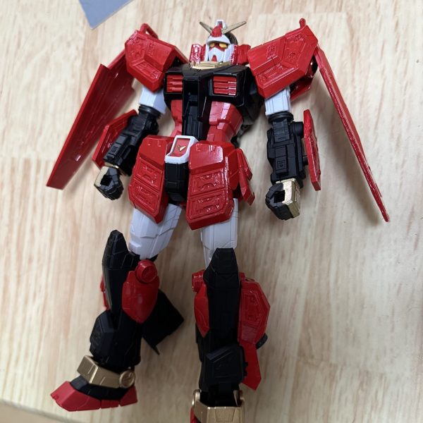万博ガンダム見て「武者ガンやん！」と思い、実験感覚で作ってます。万博セットのキットのみ使用という縛りプレイ中。（1枚目）