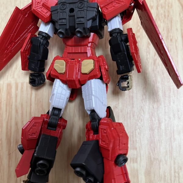万博ガンダム見て「武者ガンやん！」と思い、実験感覚で作ってます。万博セットのキットのみ使用という縛りプレイ中。（4枚目）