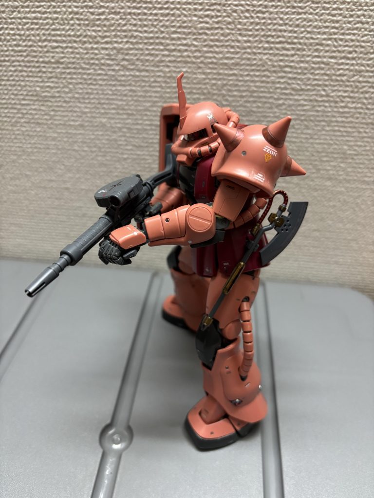 ヒートホークはメタルレッドとゴールドで雅に