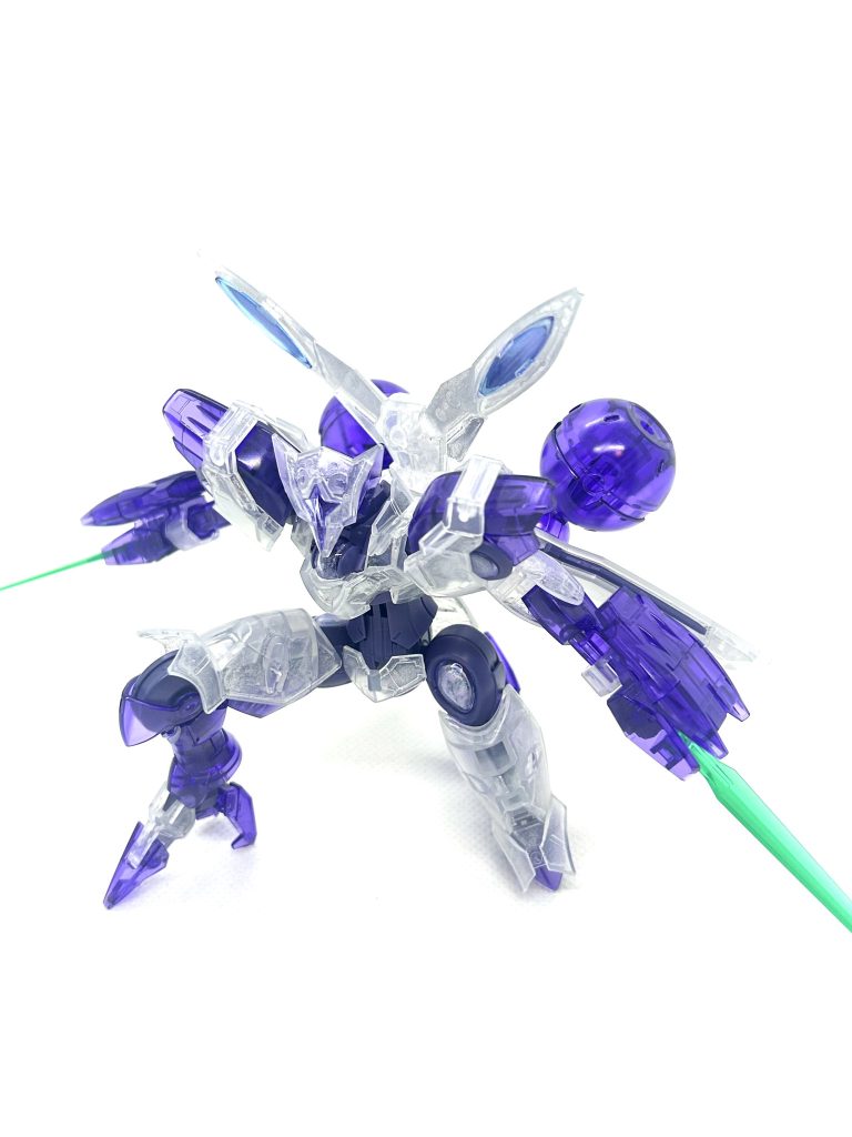 バックパックの薄紫のパーツに光の翼のホロマーカー使ったので青いですね。ここも月光蝶でもよかったかもしれません。