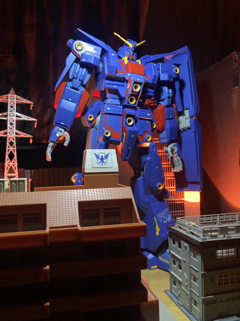 サイコガンダムMk-Ⅱ -住宅街-–4枚目/制作者：名も無きエゥーゴ兵