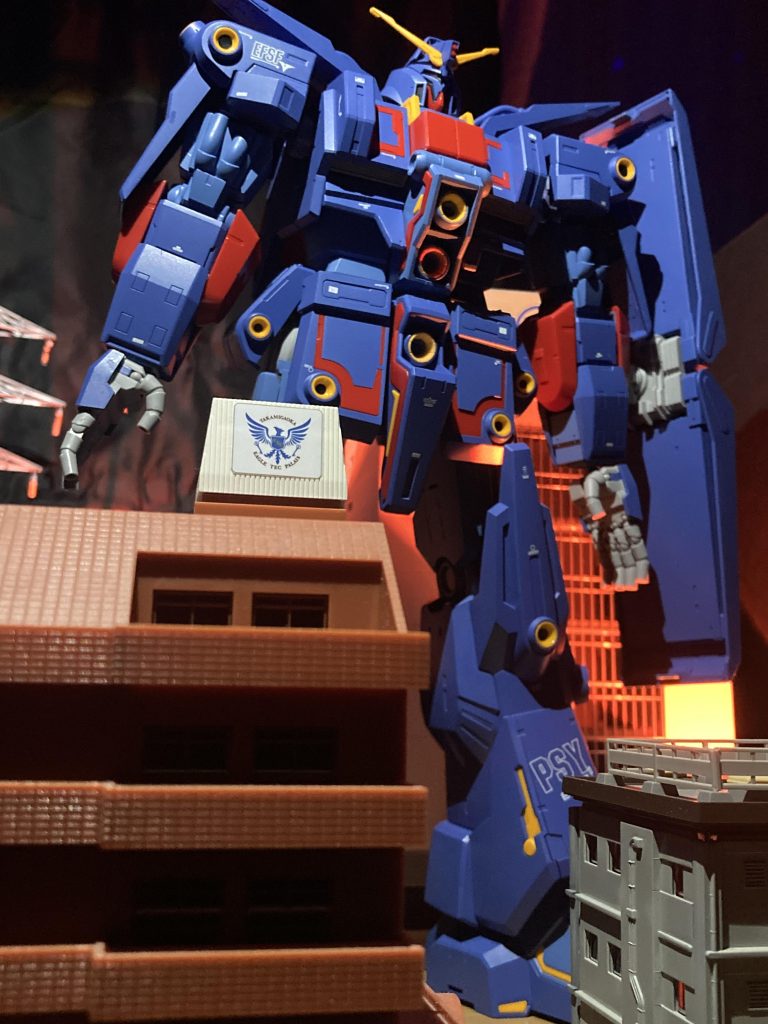 サイコガンダムMk-Ⅱ -住宅街-–3枚目/制作者：名も無きエゥーゴ兵