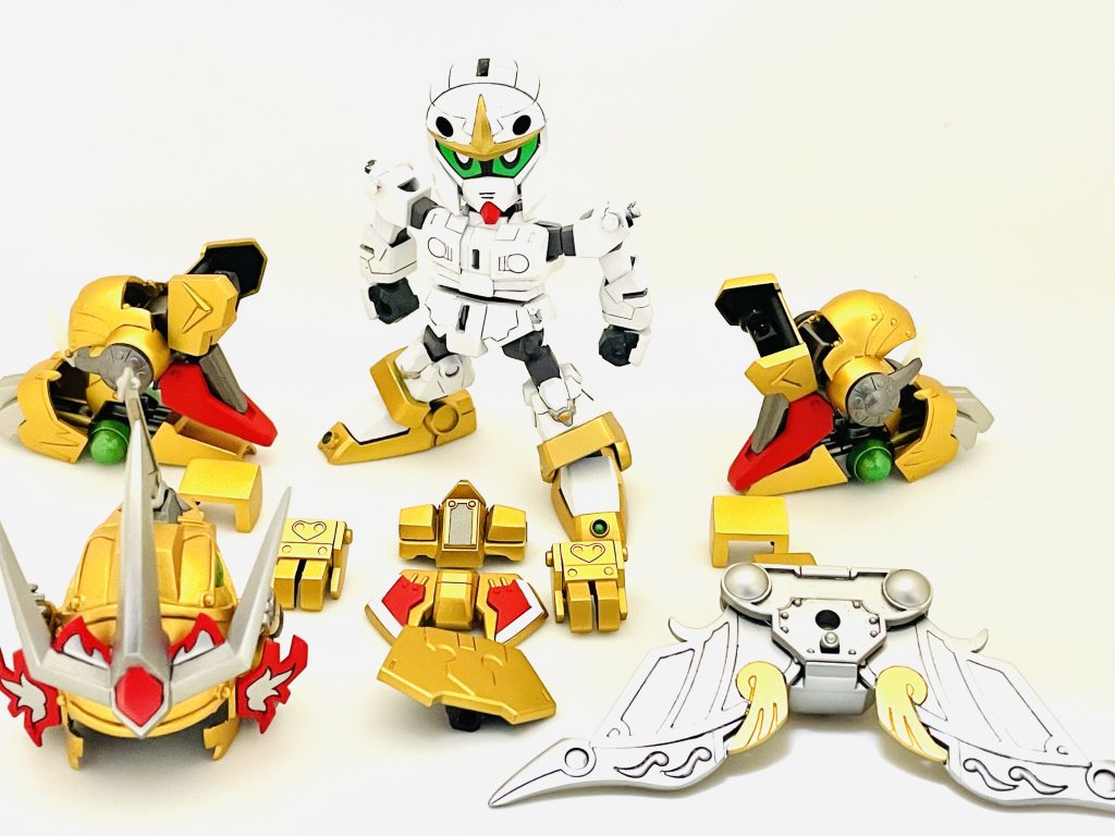 中身は白ベースの軽装タイプで、鎧が金という解釈です。