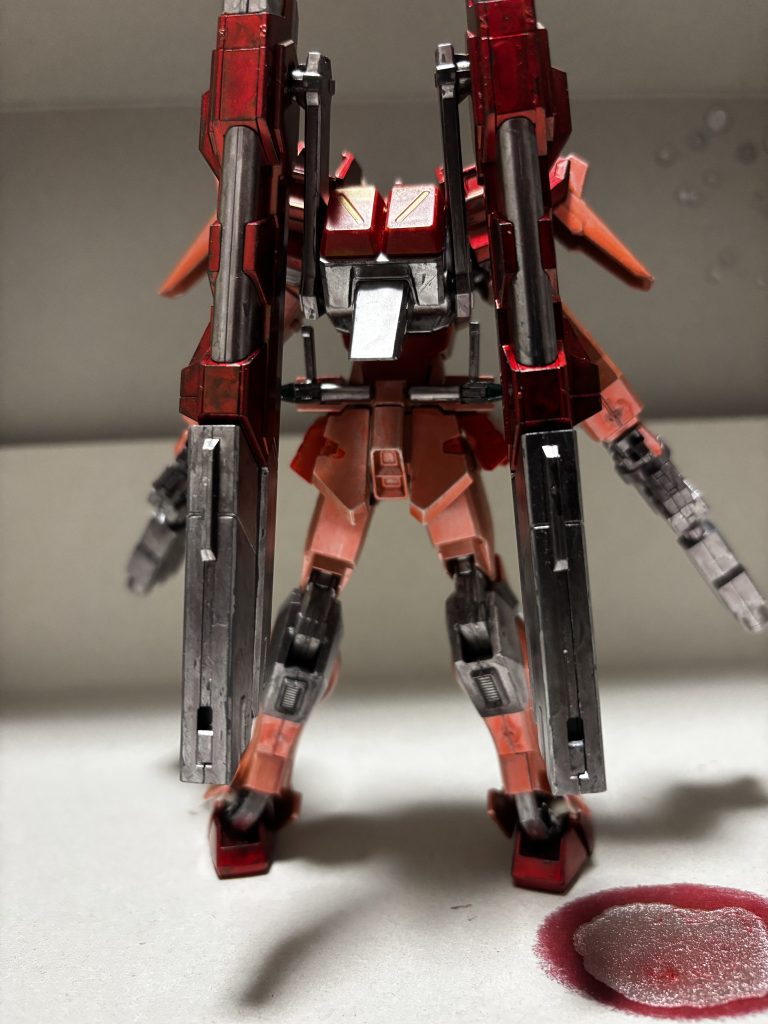 赤いガンダム…？