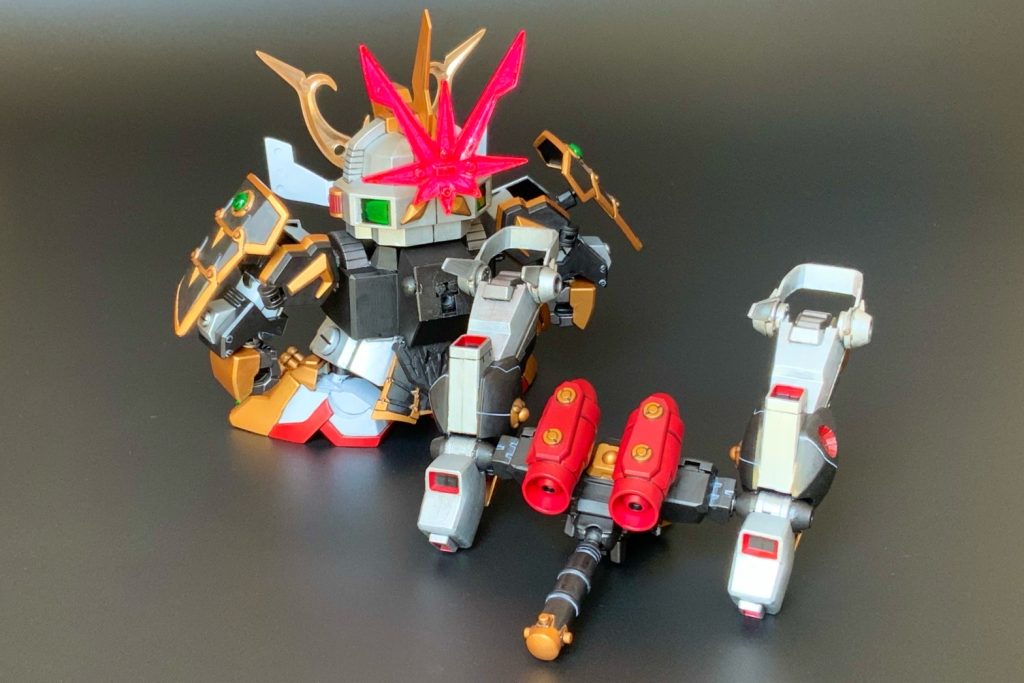 自立できないのでバックパックに支柱を増設