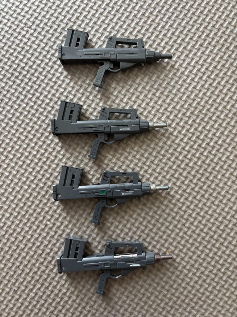 これまでの塗り分け遍歴上塗りなし途中銃口チタン風下から2番目残弾モニターを意識サンダーボルトの影響ですどれがお好きですか？