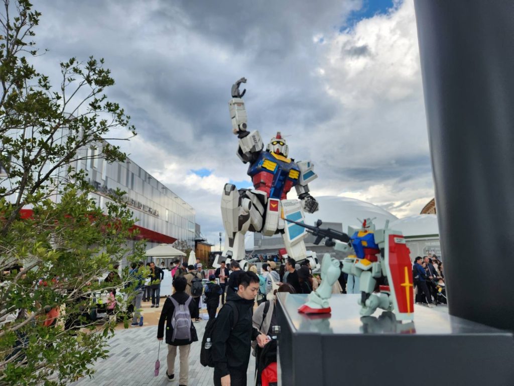 万博ガンダムとガンプラで写真撮ろう！！–4枚目/制作者：じらぁど・しゅぷりがん（Poorman）