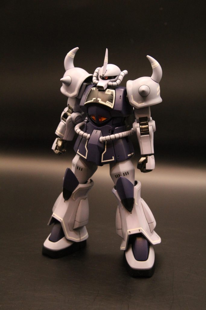 もとキットをご存知の方は分かるかと思いますが、リアルタイプの配色は原型のグフと異なる新鮮な色合いなんですよね♩