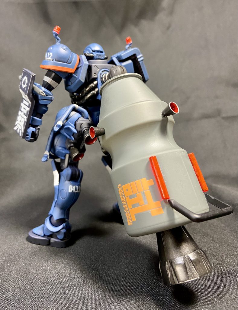 推進部はヤクルトで作りました。バーニアと他のパーツはジャンクから