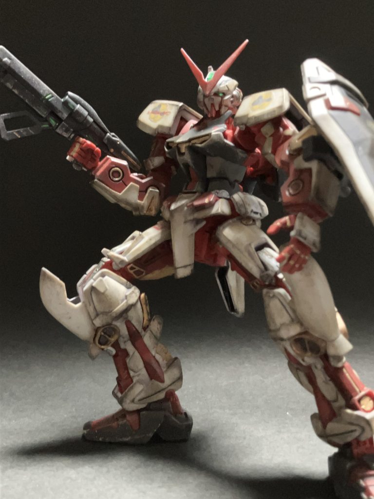 残念だったな。飛び道具も使えるのだよ私は。