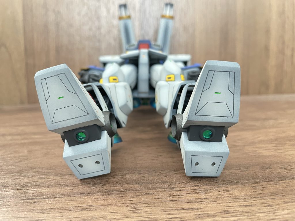 いちお足裏もディテール入れました。