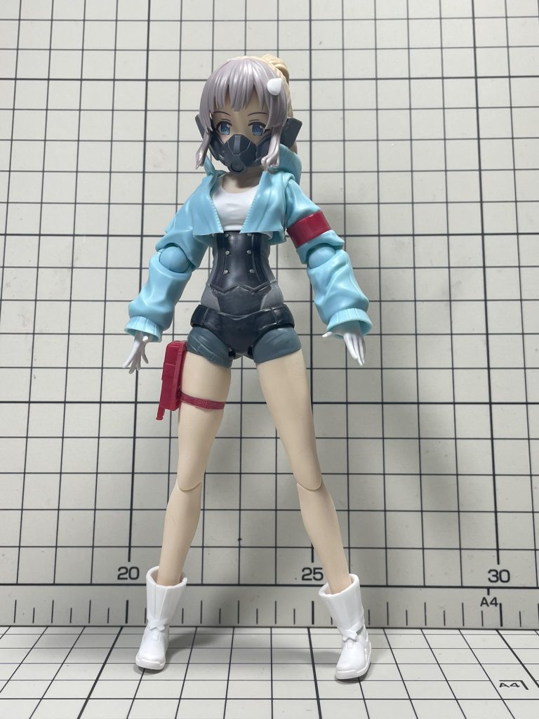 工作エリーの上着をカットアルファシスターズファンタズム・腹部パーツのフリフリを削除