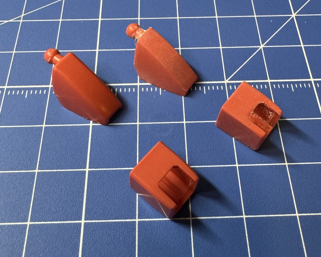 各部ヤスリかけしながら角だしを行いました。角がピシッとなるだけで全体的にシャープになりますね。