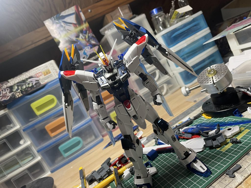 フリーダムメインで作り始めました