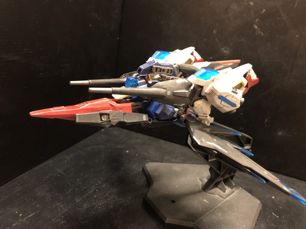 横から見て頂きますよ解りやすいかもです。