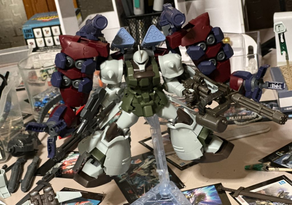 三角のやつがダサかったので外してバズーカを両肩に寄せました！肩バズ嫌いな男なんていねぇんすよ…！